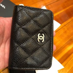 CHANEL Brand new authentic chanel zippy card holder